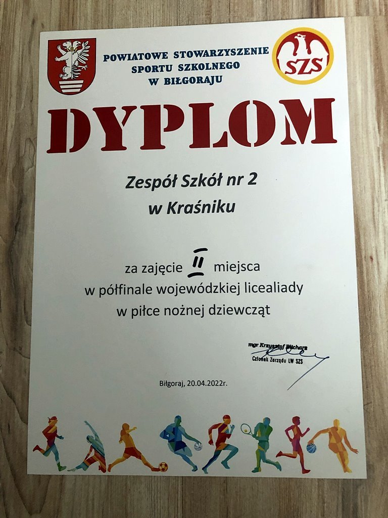 2022-04-20 Wicemistrzynie rejonu w piłce nożnej dziewcząt