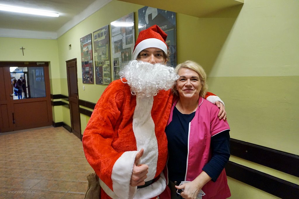 2021-12-06 Szkolne Mikołajki