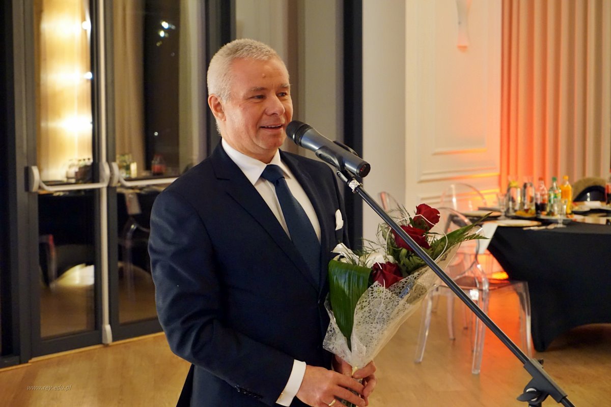 2021-01-07 Studniówka 2022