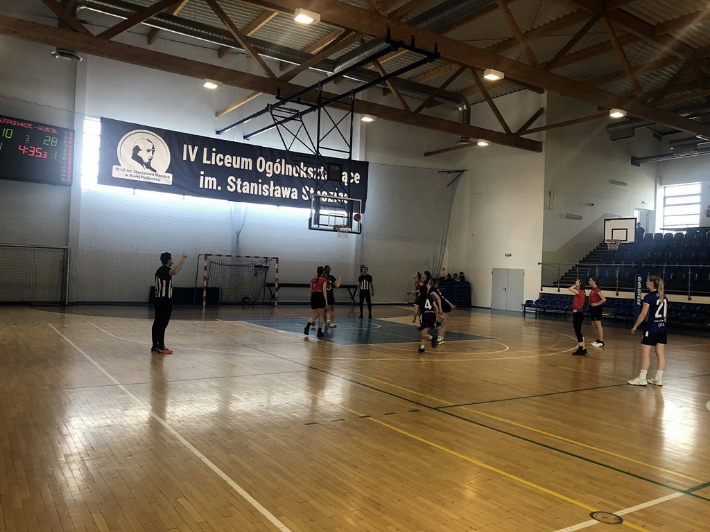 2023-03-28 Koszykarki z Reja brązowymi  medalistkami