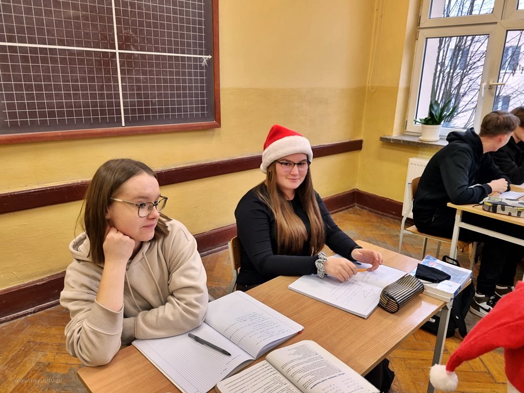 2021-12-06 Szkolne Mikołajki