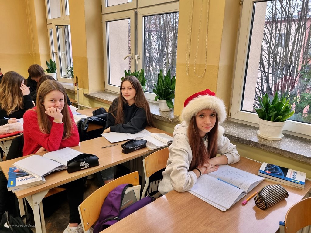 2021-12-06 Szkolne Mikołajki