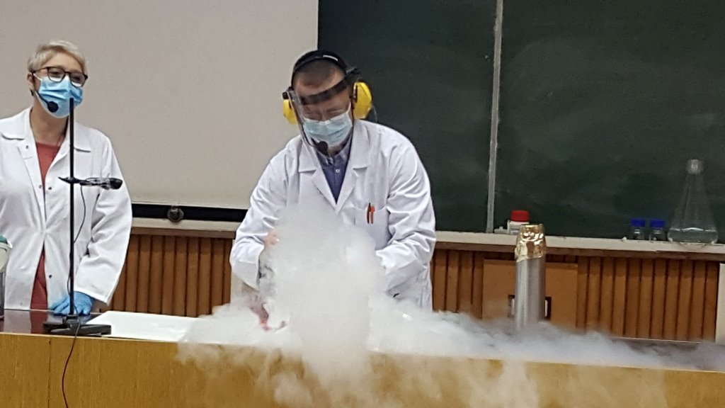 2022-03-18 Pokazy chemiczne