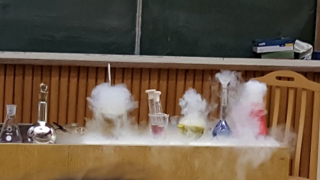 2022-03-18 Pokazy chemiczne