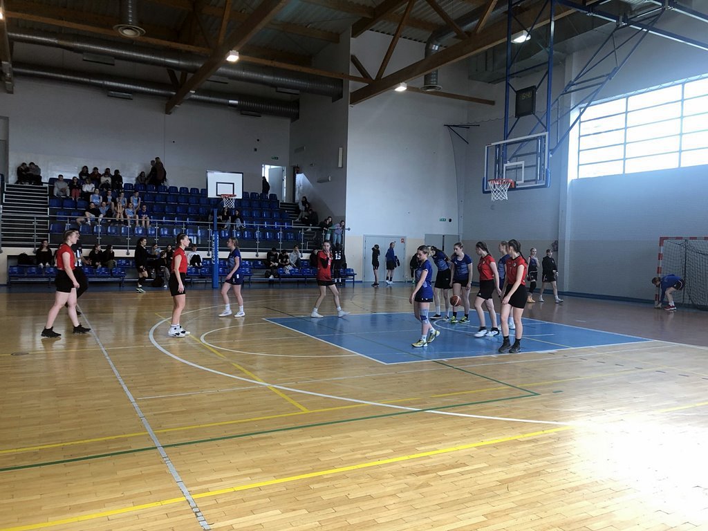 2023-03-28 Koszykarki z Reja brązowymi  medalistkami