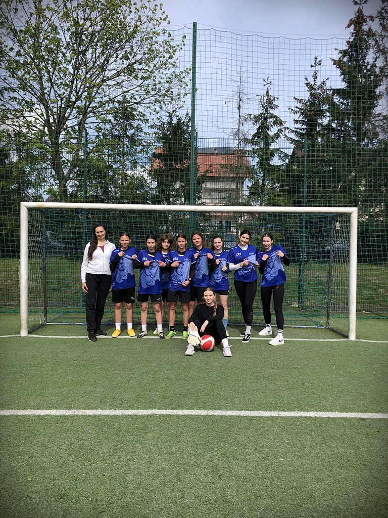 2024-04-17 Mistrzynie_Rejonu_w_Pilce_noznej