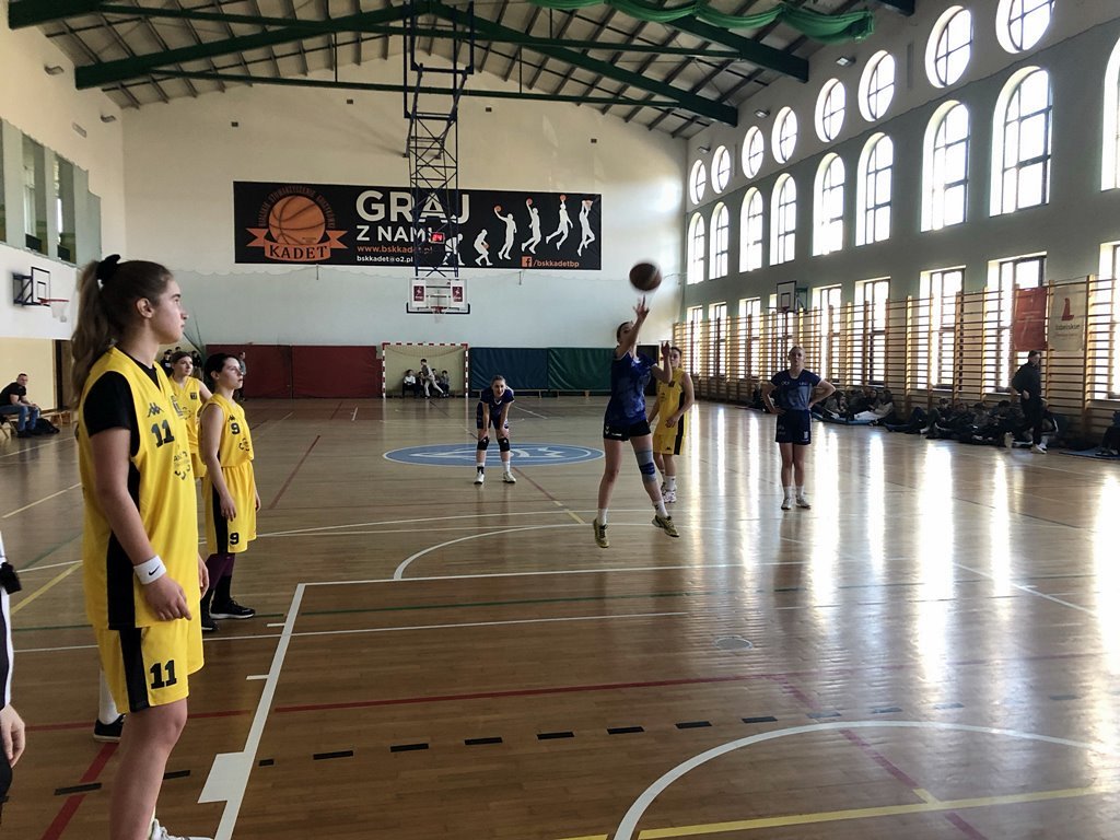 2023-03-28 Koszykarki z Reja brązowymi  medalistkami
