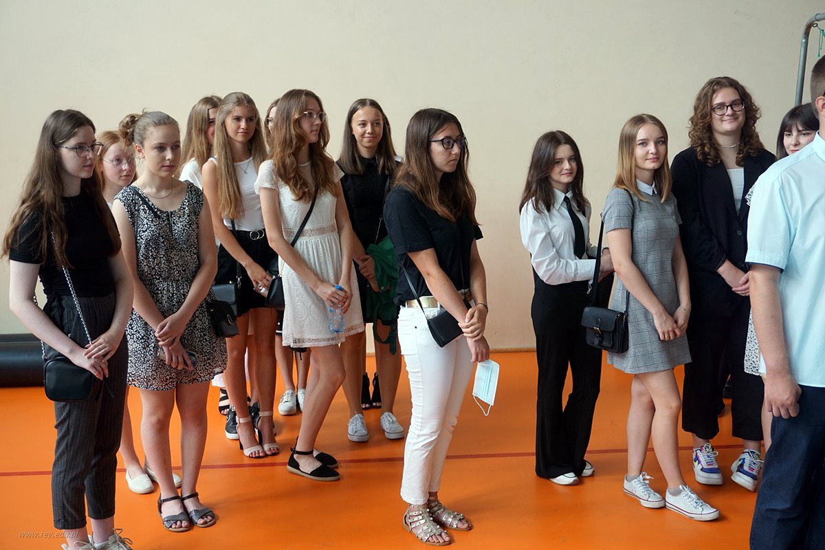 2021-06-25_koniec_roku
