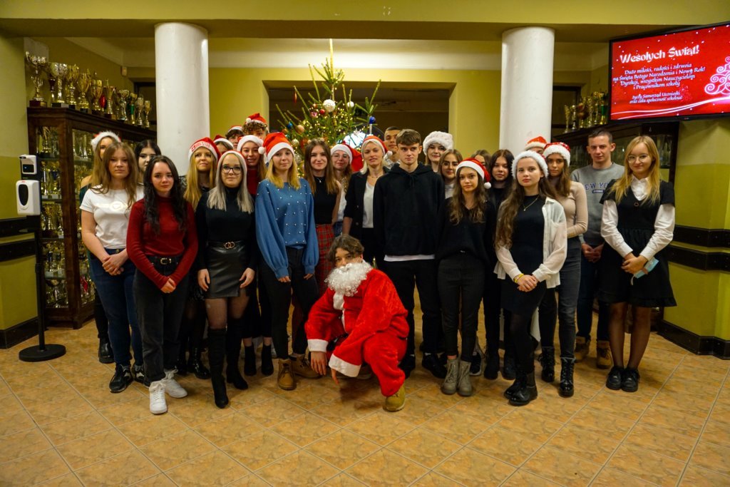 2021-12-17 świątecznie przy choince