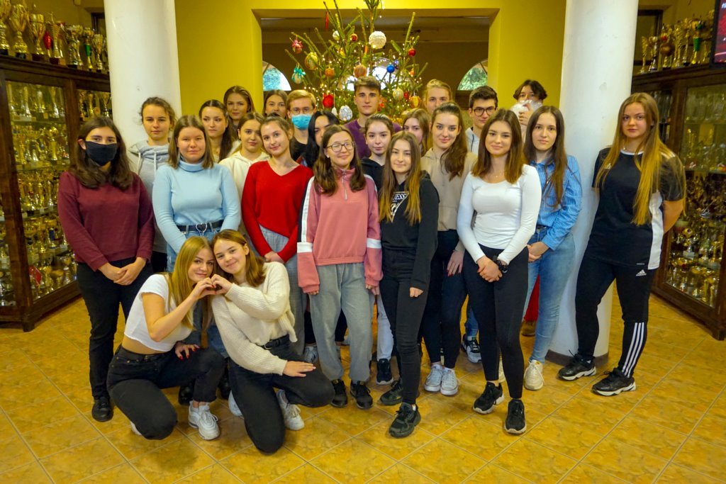 2021-12-17 świątecznie przy choince