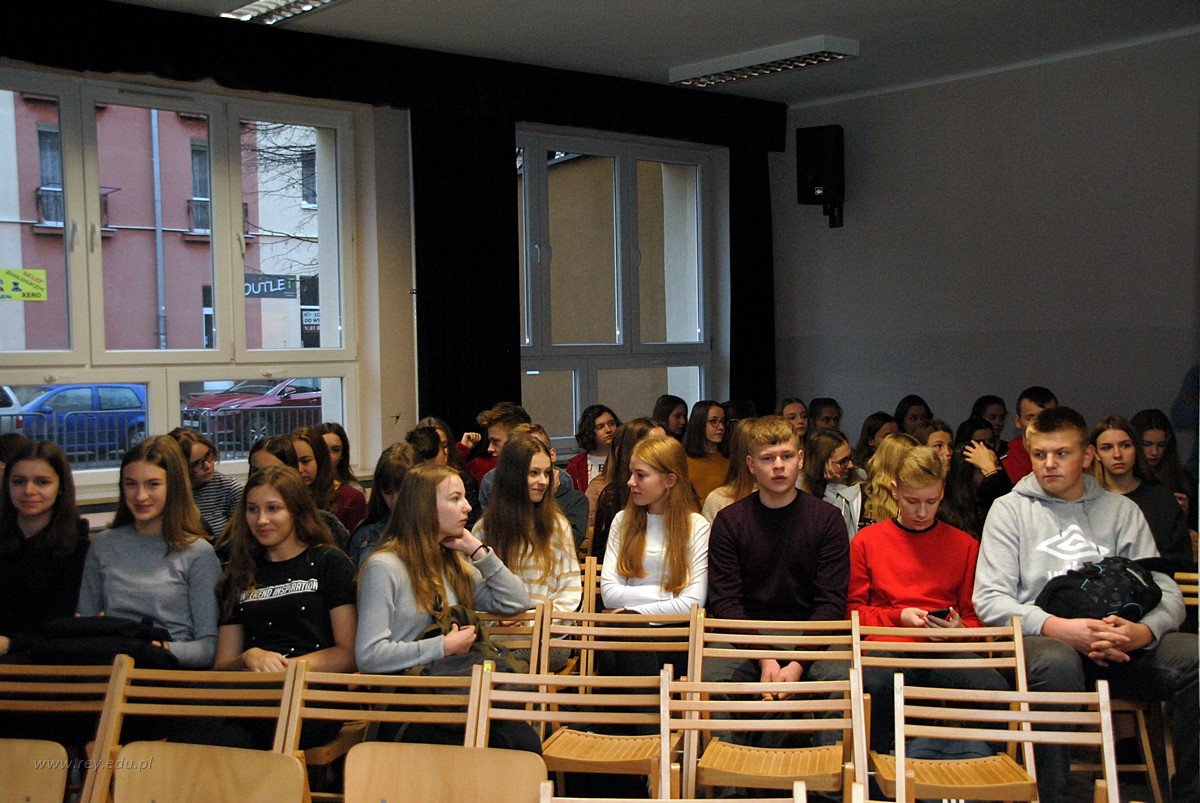 2019-11-14_Szkolna_uroczystość_Niepodległa