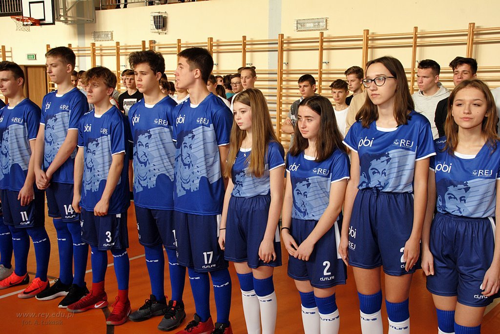 2019-12-18_Nowe_stroje_sportowe