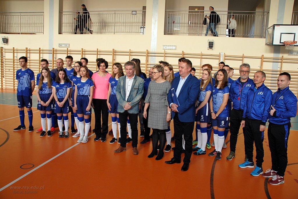 2019-12-18_Nowe_stroje_sportowe