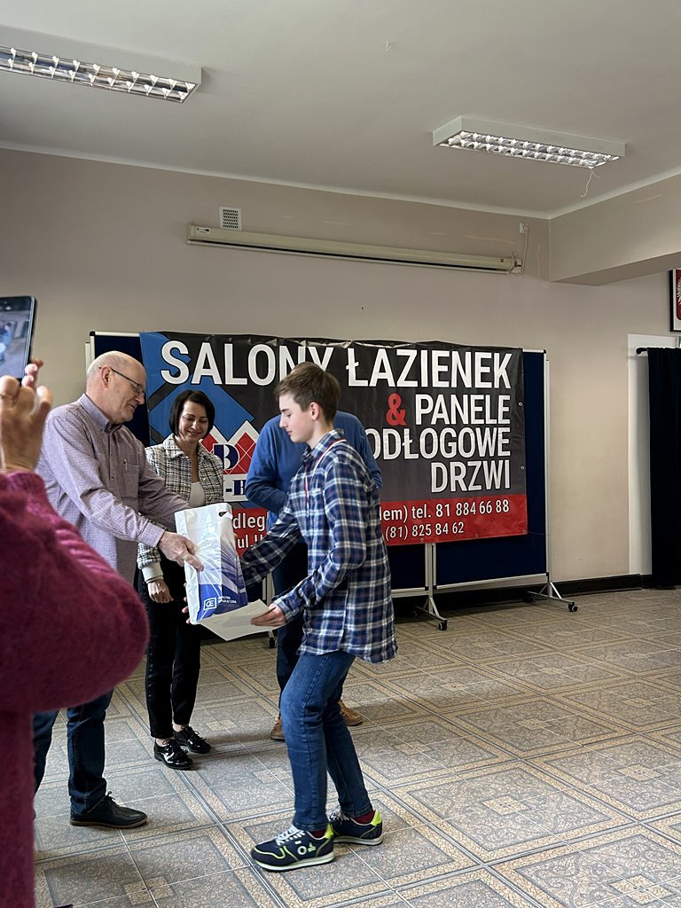 2024-04-23 Kalejdoskop w Reju