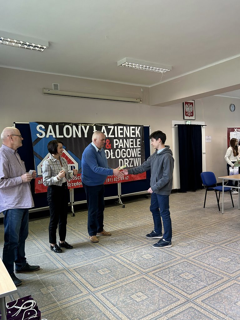 2024-04-23 Kalejdoskop w Reju