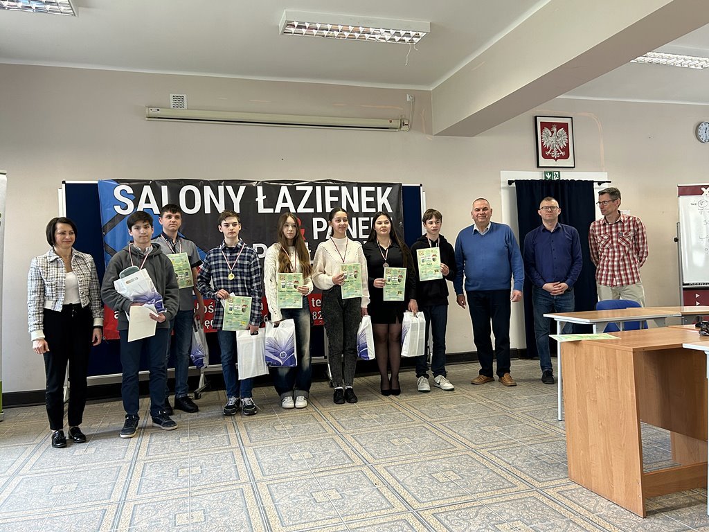 2024-04-23 Kalejdoskop w Reju