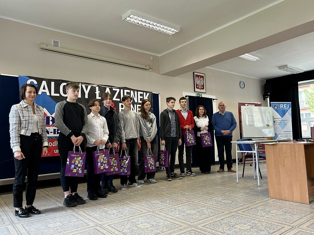 2024-04-23 Kalejdoskop w Reju