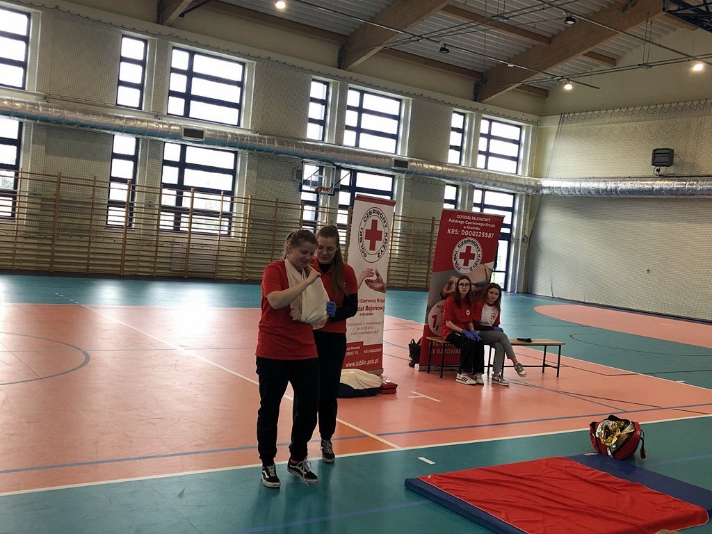 2023-04-18 LEKCJA_POKAZOWA_PIERWSZEJ_POMOCY_W_TERPENIE