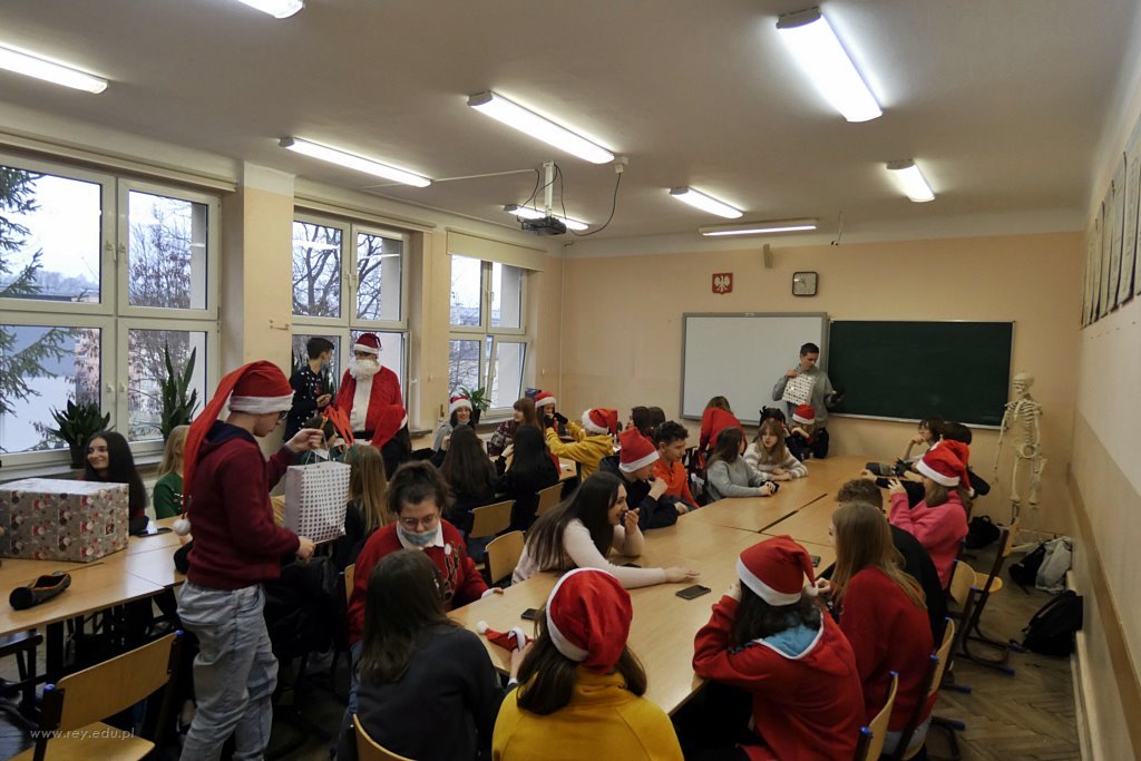 2021-12-06 Szkolne Mikołajki