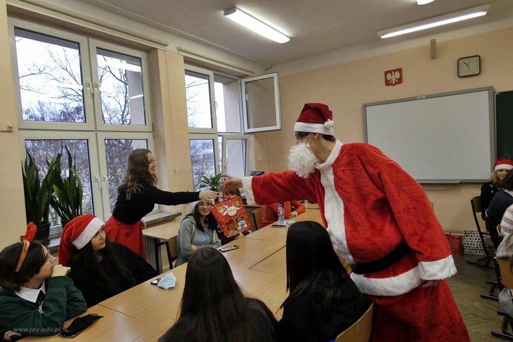 2021-12-06 Szkolne Mikołajki