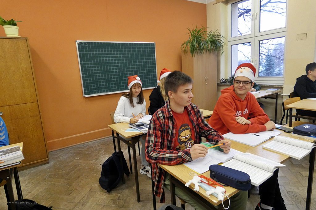2021-12-06 Szkolne Mikołajki