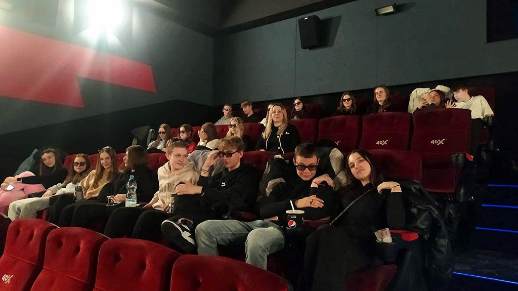 2022-12-16 Łyżwy i kino