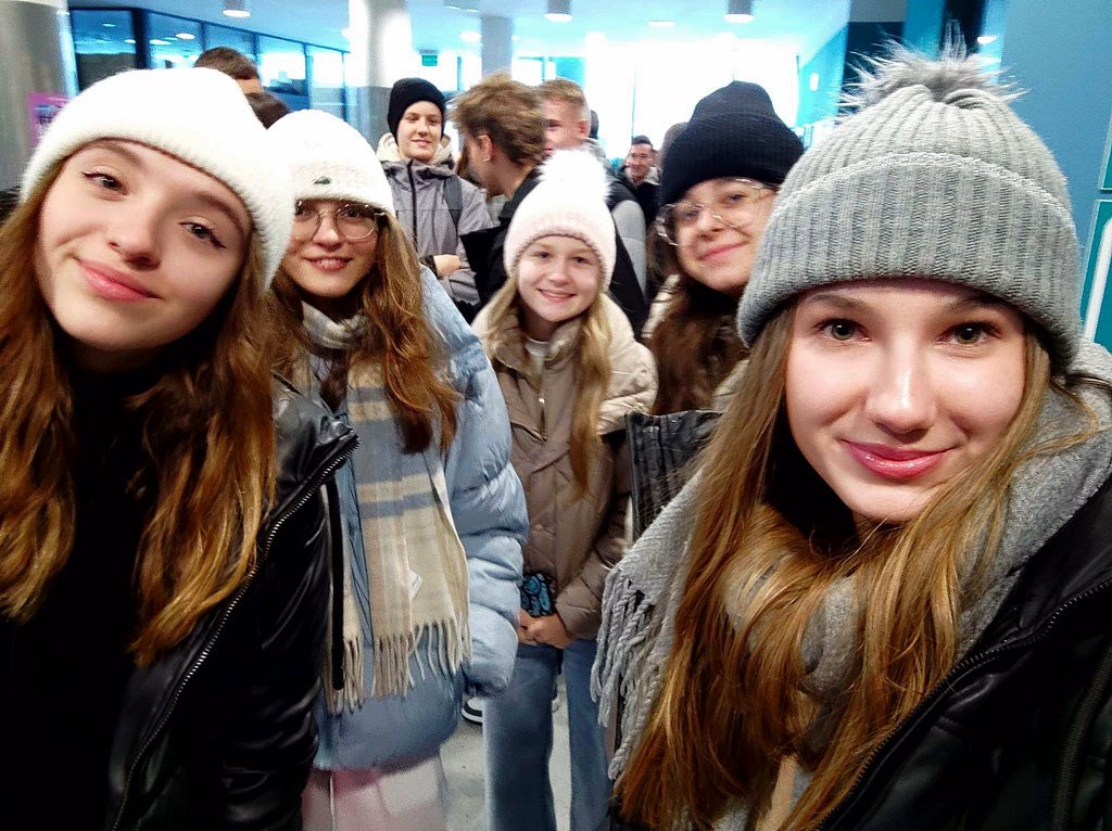 2022-12-16 Łyżwy i kino