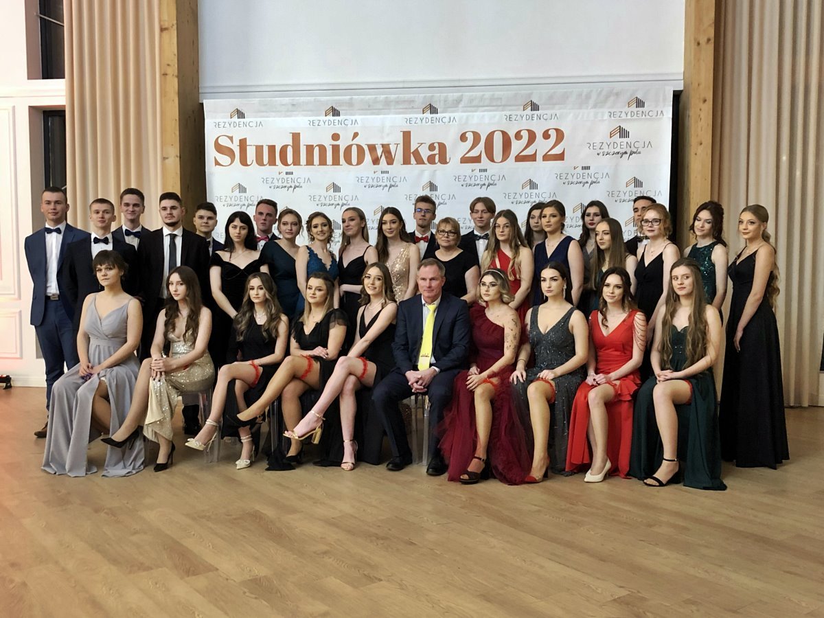 2021-01-07 Studniówka 2022
